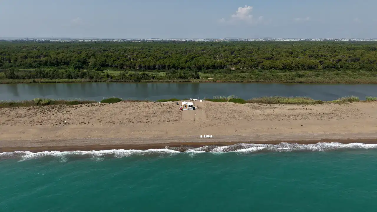 Aksu Kumköy'de Özel Plajlı Kaçak Yapılar Yıkılacak 3
